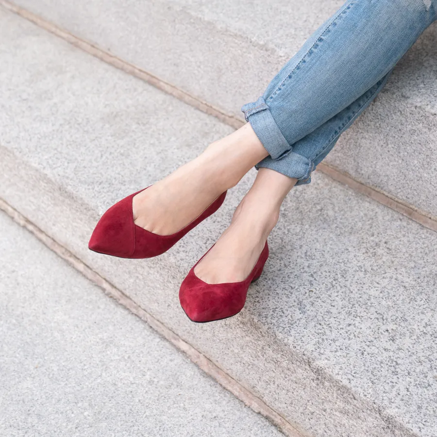 Gutsy Garnet Suede Flat