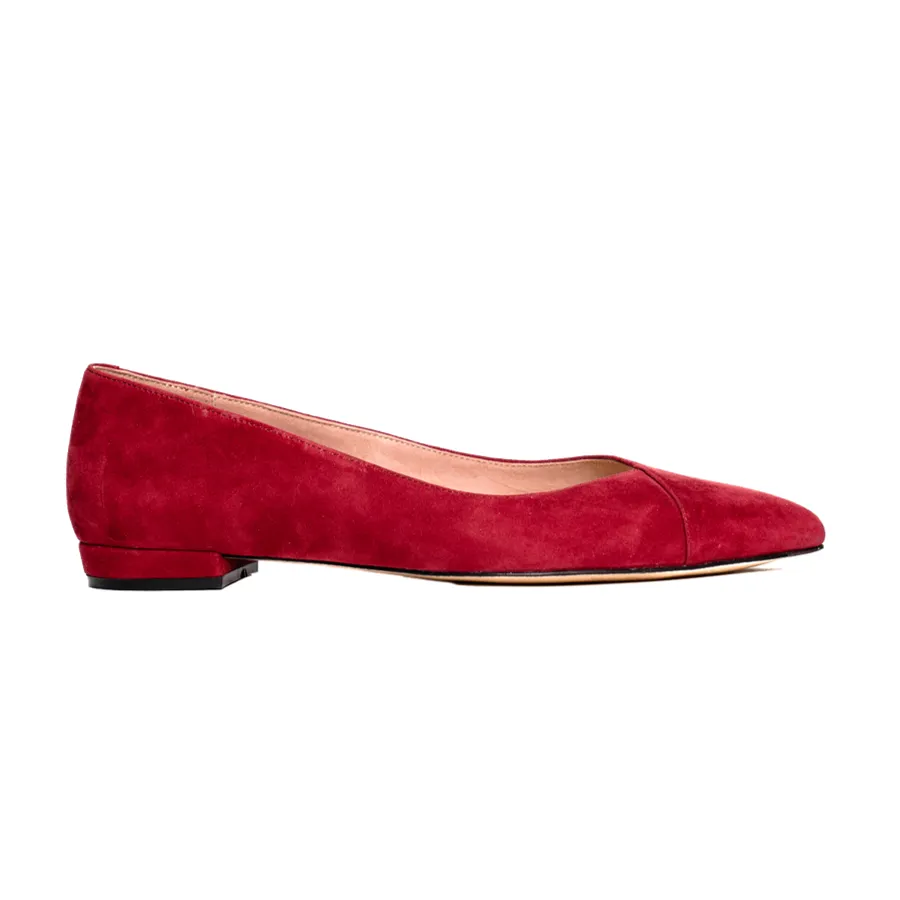 Gutsy Garnet Suede Flat